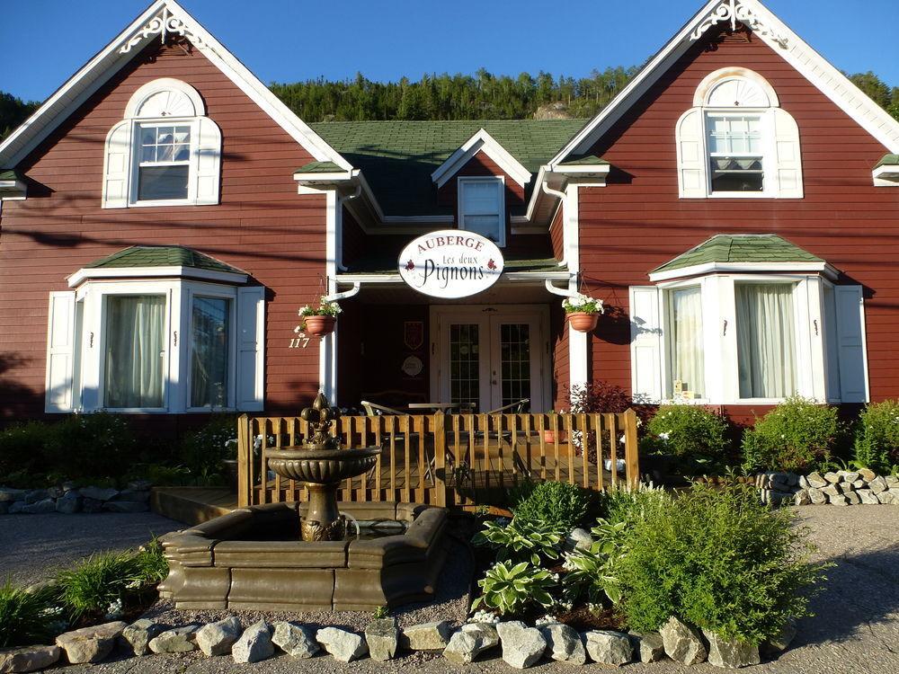 B&B Les Deux Pignons Petit-Saguenay Екстер'єр фото
