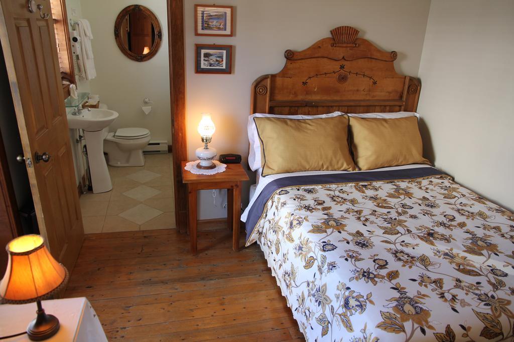 B&B Les Deux Pignons Petit-Saguenay Екстер'єр фото