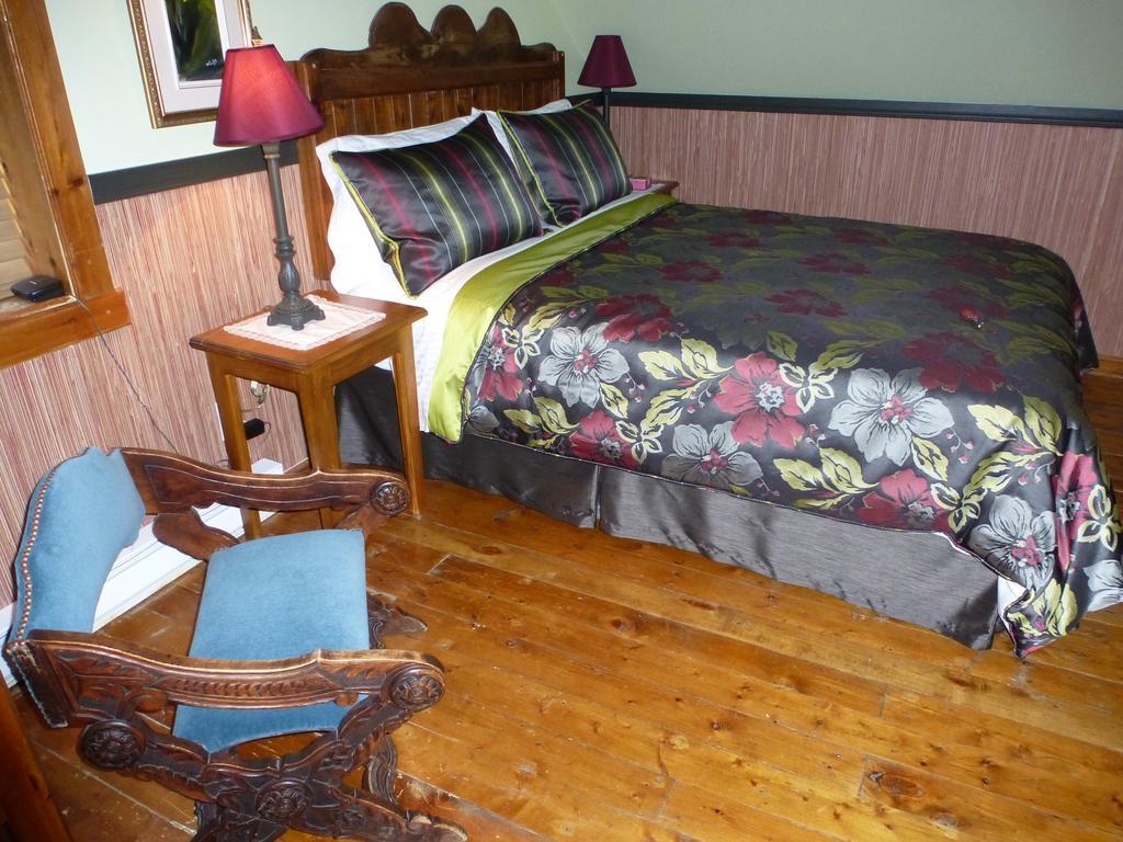 B&B Les Deux Pignons Petit-Saguenay Екстер'єр фото