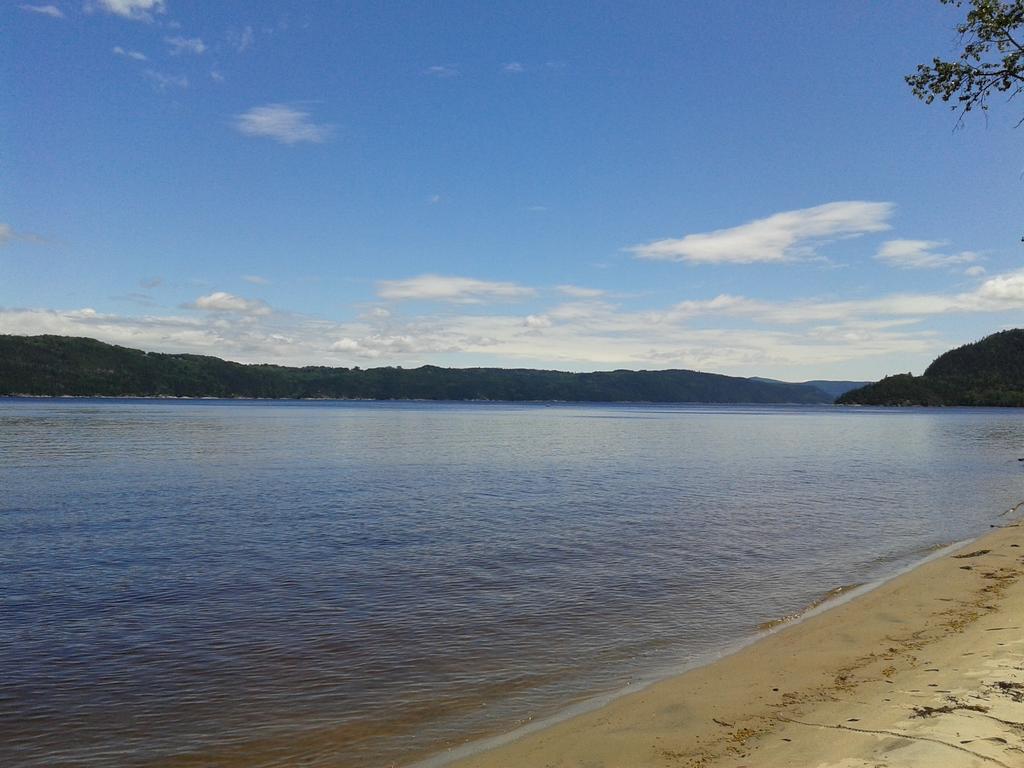 B&B Les Deux Pignons Petit-Saguenay Екстер'єр фото