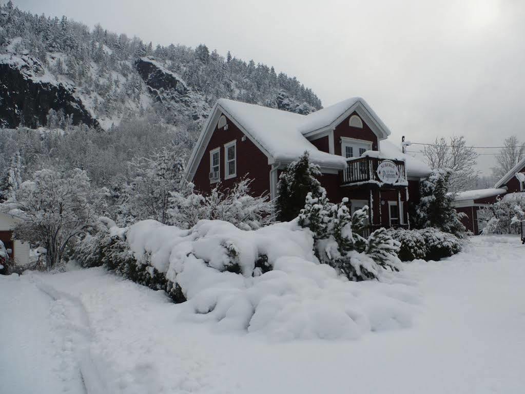 B&B Les Deux Pignons Petit-Saguenay Екстер'єр фото